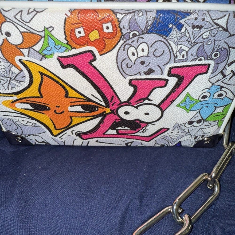 Colorful Cartoon Print Pouch - Picture 6 of 6